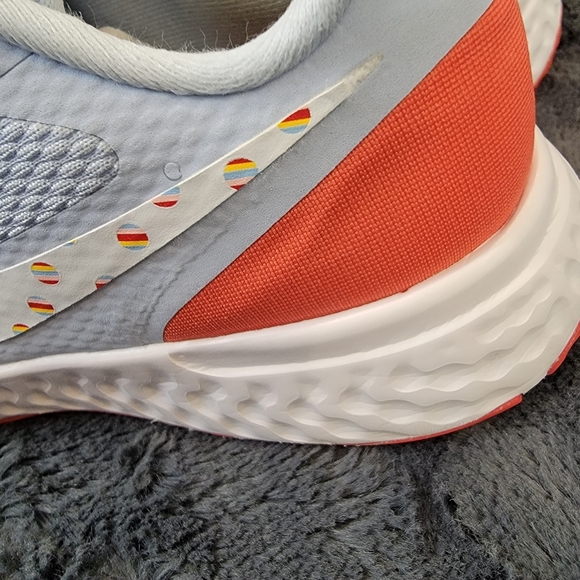 Nike the Women's Revolution 5 Running Shoes - Picture 5 of 14